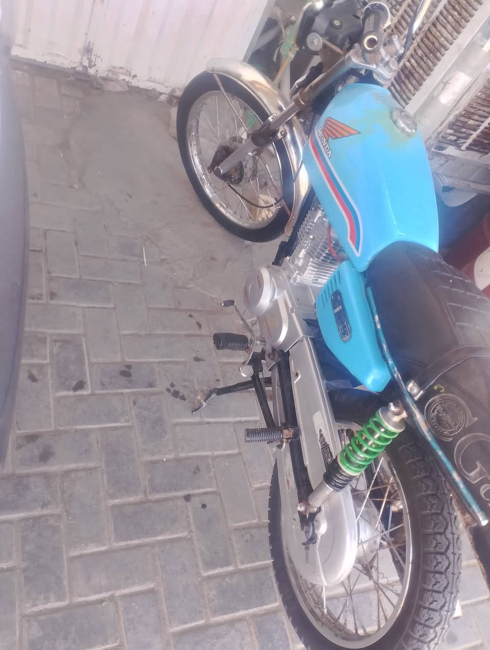 دراجة اربع كير للبيع او مراوس دراجة نضيفى خير من الله مكينة 2025شاصي نامة دراجة كلك كلك بس اكاتبك من السرقة موجود عل خاص السعر 375


**إذا كنت صاحب هذا الإعلان وتريد حذفه لأي سبب، رجاءا أرسل رسالة إلى الدعم الفني**