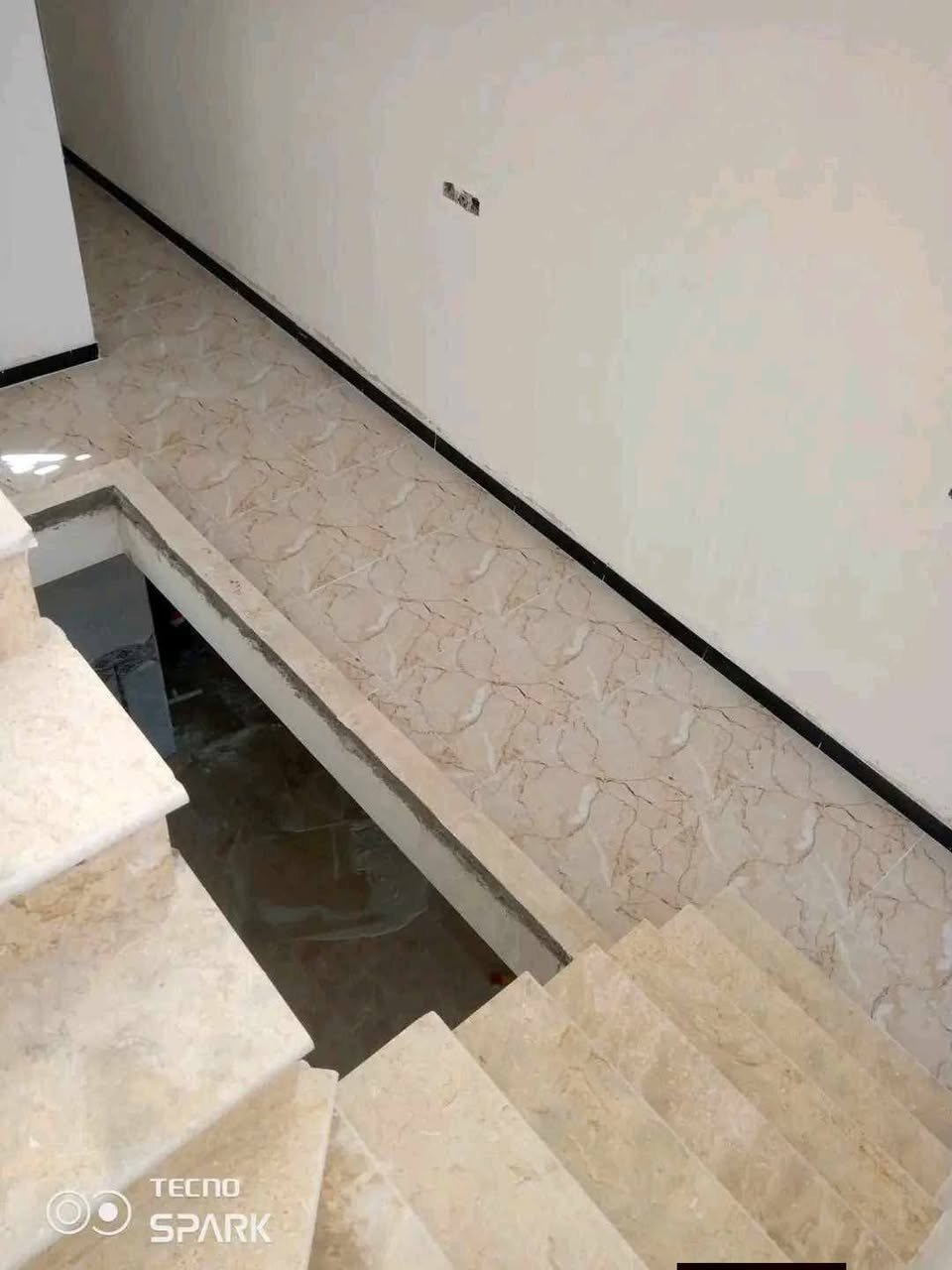 نشتغل تسليم مفتاح سعر المتر المربع 300
الف والهيكل سعر المتر150الف

علي المواصفات المذكوره

رفت ارتفاع 30 تسليح
الرفت حصيره وحده 
ماسة لايراني

مجاري مقاوم الكسر مغلون تسقيط خارطه بتلو 10

طابوك جمهوري

سيراميك إيراني 
ارضيه بورسلين

كهرباء أردني

ماء تركي كوي

حداديه واحد ونص ملم

داخل ٣ قوط سمنت جص بورك

ارضيه بورسلين إيفا

ابوب حمامات في بي

محجر تركي تركي

ابوب خشب تركي جاهز

واجها لبخ ونثر أو صبغ

مكاني بغداد  علما الدفع يكون

مع مراحل العمل

***********

 وتساب موجود 

نقد فقط عملي بغداد
