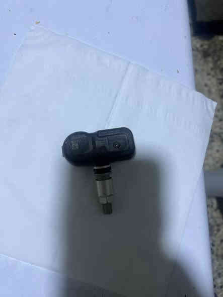 دسكات فورتي أصليات تفصيخ نظفات جدا من موديل ١٩ لل ٢٤ 

نظافه ٩٠ب ١٠٠ ابو البزيم 

السعر ٤٠ الف 

حساس تاير اصلي تفصيخ نظافه ١٠٠ب ١٠٠ ع فحص 

السعر ٣٥ الف 

العنوان بغداد 

***********
