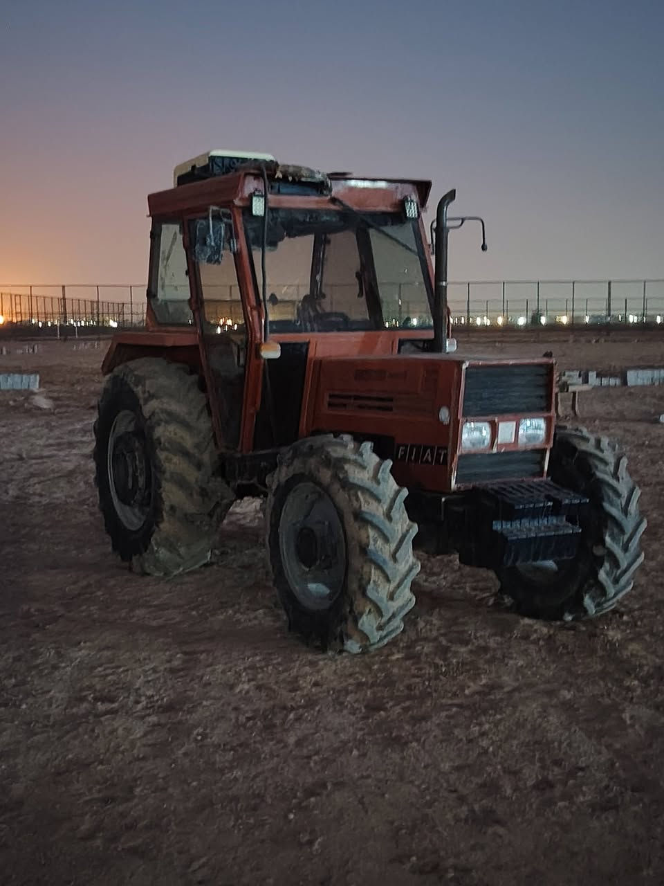 تركتر تومسان موديل ٢٠١٢ شرط كير محرك اكسل بشرط هودلريك بشرط كير يم رجل تبريد ثلج تركتر لوك كتاب شركه كامل بس باقي لصرف رقم وماماشين بل معامله سعر  ١٠٥ بي مجال شراي اتصل *********** مكان كركوك باجوان ***********
