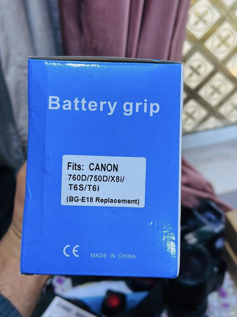 کرب کانون جديد لوك وياه بطاريات ثنين وشاحن 
يرهم ع كاميرات كانون 750d/760d
ب 30الف وتوصيل مجاني 
واتساب ***********
@إشارة
