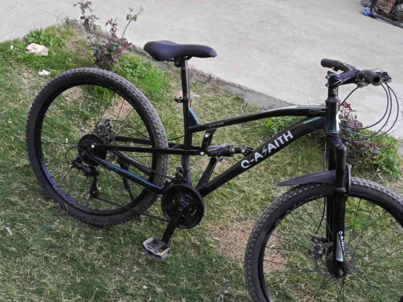 باسكل  جبلي للبيع 
حجم 26 
بدلات اثنينهن  شغالات و دبلات اثنينهن شغلالات!!  جديد  حيل ماصار فتره قصيره من اشتريته و ما استخدمته هواي  
فقط!!!  يحتاجله ولف بربع!! 
السعر. 110 الف و بي مجال بصيط  
. 
الجديد مالته غالي حيل و هوه اخو الجديد
الاستفسار الاتصال عله الرقم او خاص 
***********
