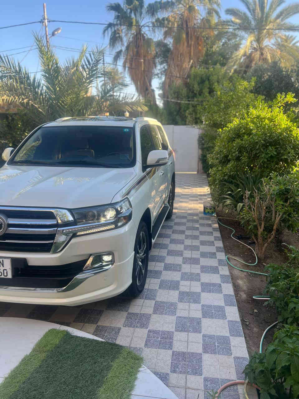 سلام عليكم تيوتا لاندكروزر.   لوك جديد ونضيف
موديل 2020

  كفالة عامة من كلشي وضع زيرو 
شركات

سيارا ماشيه  56

مواصفات سياره

فتحة سقف سلايت 

تشغيل عن بعد

كراسي جلد

كراسي كهرباء عدد 2 

دبل ماوس 

شاشة كبيرة وسط دشبول

٢ ايرباك

سستم صوت

اشاير ترحيب

٧ راكب

هوك سحب خلفي 

حساسات أمامية وخلفية وجوانب

لايت اسود 

لايت زنون 

سبايدر لكزز

كشاف لايت ضباب 

ويل كروم حجم ٢٠

سياره رقم بغداد انكليزي 
العنوان بابل الشوملي 
السعر 545
 ***********
 
‏
