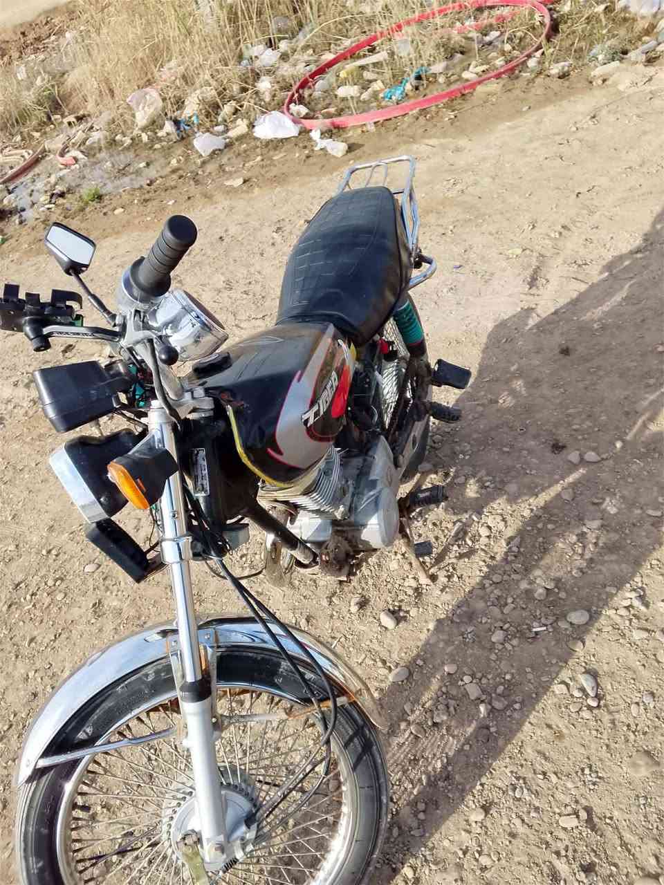 السلام عليكم دراجه تايكر مديل 21 بدون اوراق مكينه خير من الله كهربائية شغاله السعر المطلوب 300 وبيهه مجال مكان ديالى بعقوبه ***********
