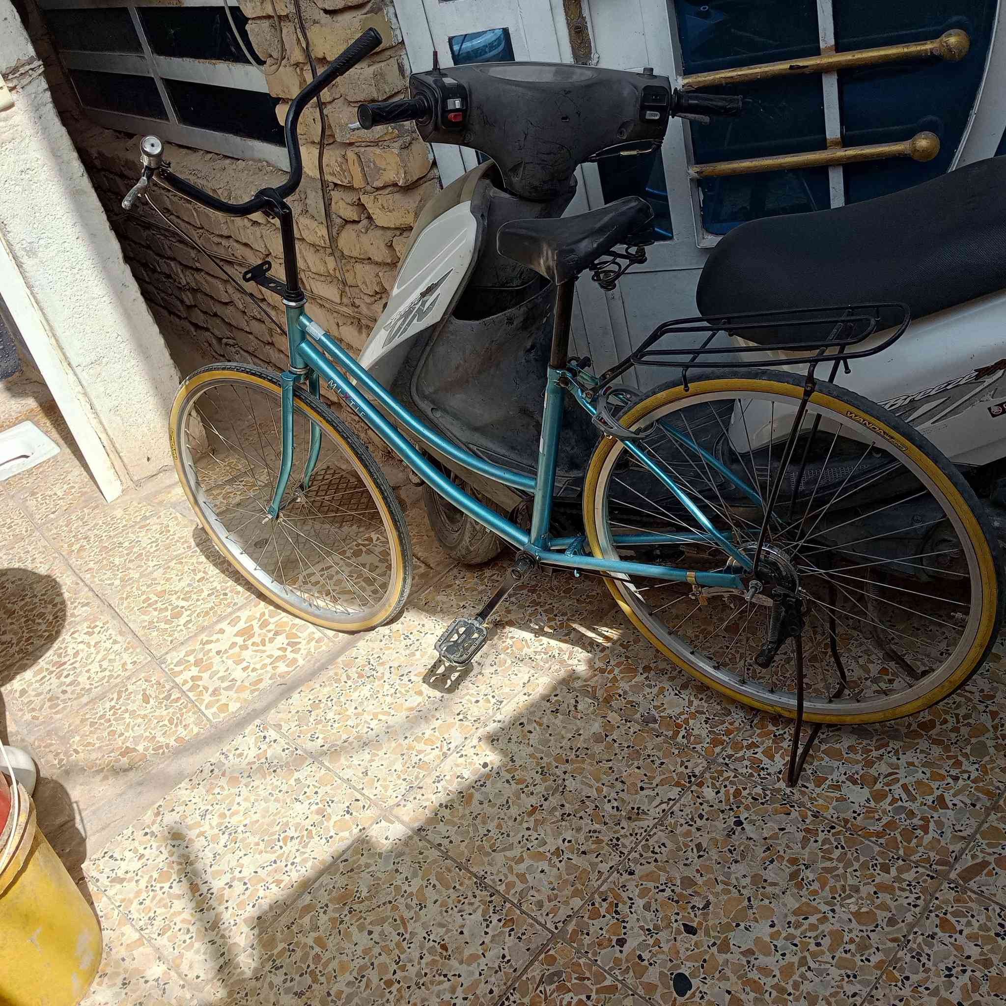 السلام عليكم بايسكل البيع حجم 26 بكان شعله الدوانم سعر80 بي مجال رقم الهاتف ***********
