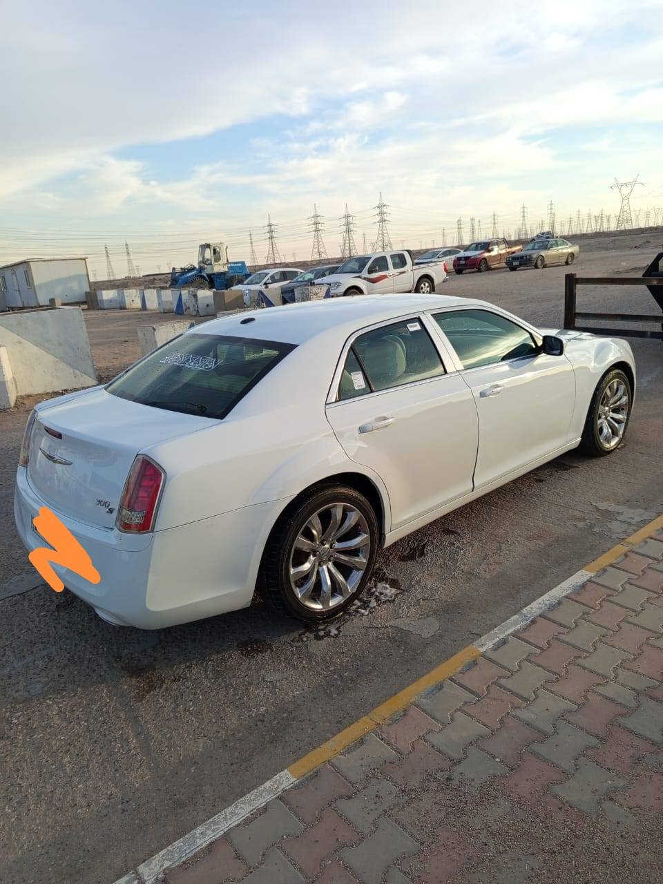 اوباما 14  للبيع فقط ادوات مكصوصه  جديده دخول جديد  مكان السياره بصره  اني مكلف  رقم صاحبها ومتومه  *********** والسعر 62 وبيها مجال للشراي سياره جديده سياره اس 14
