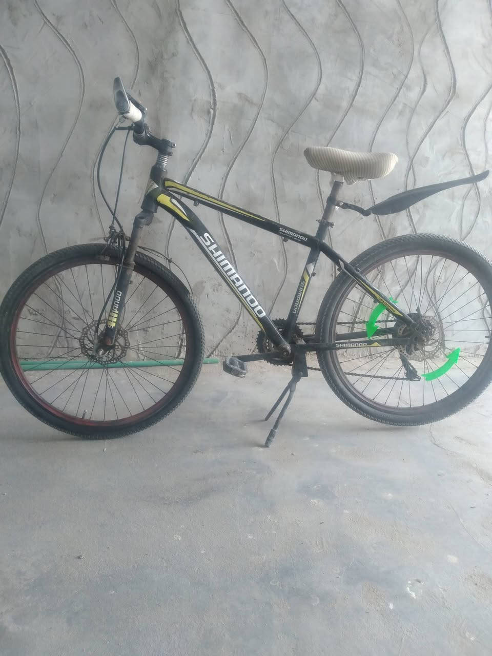 سلام عليكم بيسكل جبلي البيع عداد سرعه وبريك تايرات جداد بيسكل نضيف سعره 60مكان سفوان


**إذا كنت صاحب هذا الإعلان وتريد حذفه لأي سبب، رجاءا أرسل رسالة إلى الدعم الفني**