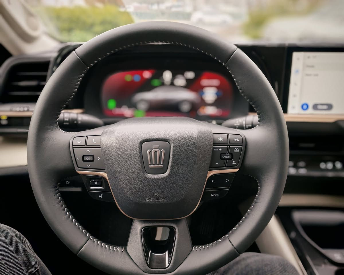 😍 تويوتا كراون 2025 هايبرد،
🌟 نويكار أوتو لتجارة السيارات في اربيل Nwekar Auto 🌟
🚗 فئة GLX، موديل 2025، بنزين و هايبرد
- *المحرك*: 2.5 لتر هايبرد، 218 حصان
- *الدفع*: أمامي
- *الكفاءة*: 26.1 كم/لتر
- *المواصفات*:
- شاشة معلومات 12.3 بوصة
- مقاعد جلد
- نظام صوتي JBL
- فتحة سقف 
ملاحظه صغيره بل سياره موجود

- نظام الأمان Toyota Safety Sense 3.0
📍 اربيل، تقاطع مخمور، بصف معمل بيبسي
للتواصل مع مبيعات ☎️
 📞 ***********
 📞 ***********
 📞*********** كورك
 📞***********  
#سيارات #كوستر #باصات #اربيل #بغداد #العراق #موصل #العراق #ضمان #مناسب #ساز #ساس #SAS #تويوتا #شركة #الانبار #كركوك #سلميانية #عقرة #موديل2025 #لاندكروز #gxr #موديل2024 #فولمواصفات #معارض #هايبردـهجين 
#العراق
