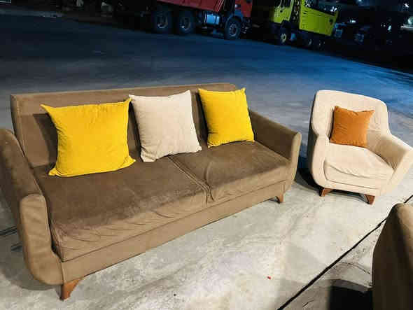 السلام عليكم تخم مستعمل نضيف تركي 10نفر رقم الهاتف ***********
