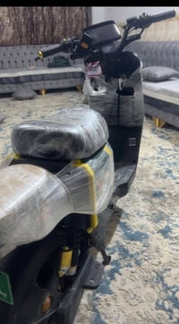 R7 • جديدة • بطارية 32