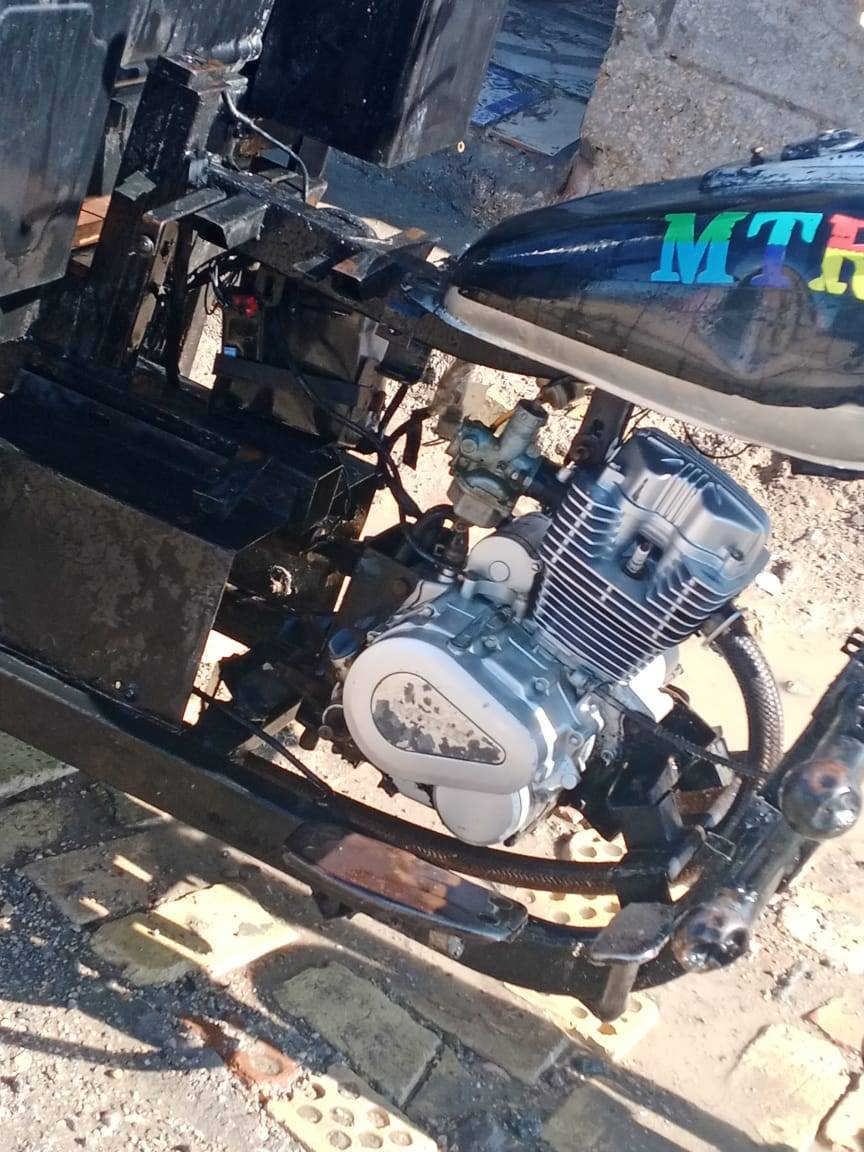 ٢٠١٦أوراق اصولي وكيل جبرين تعمير جديد ستوته نضيفه كلش ماعايزه برقي كفاله عامه تخم تاير كسن كبس مكينه وكير٢٥شرط السعر خاص مكاني وركاء ناحيه الكرامه الموشراي حته لا يعلق
***********
