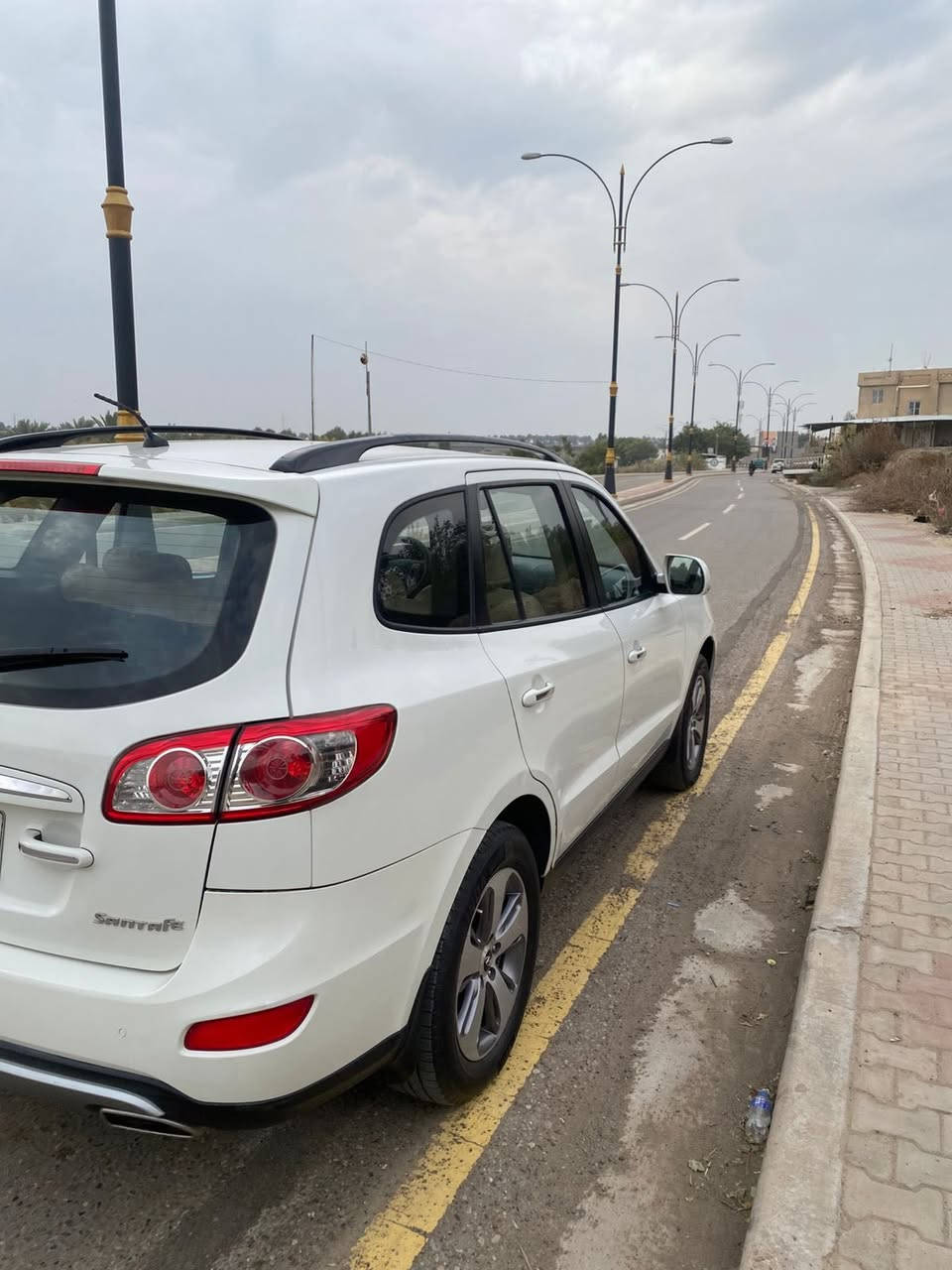 سنتافي ٢٠١٢ للبيع
خليجي فول 1/1 
محرك ٤ سلندر .
ماشية (٧٧)الف فقط 
بعدها على وضع الشركة .
فتحة .
بصمة .
كشنات كهرباء.
٣ قطع تبريد.
٧ راكب .
شاشة .
بصمات ابواب .
تبريد لمس .
ويل فراشة .
السعر (١٦٠)وبيها مجال بسيط .
*مكان السيارة (بغداد الاعظمية)
للاستفسار (٠٧٧٨٤٠٠٥٢٠)
(***********)
