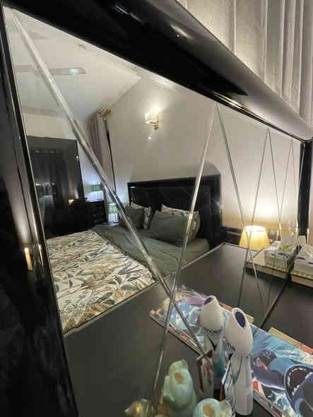 غرفه نوم تركيه ٧ قطع نظيفه اريده ٤٠٠ الف
