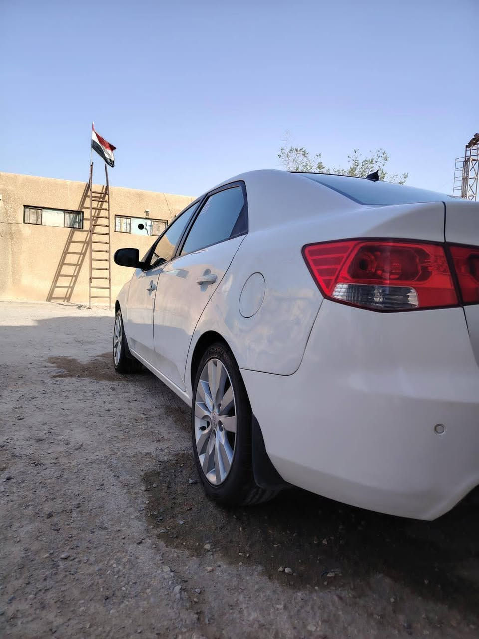 السلام عليكم سيراتو 12
رقم أربيلي انكليزي بسم ولد من الدوانيه سنويه ل٣٠ سونار مرفق ويا الصور موجوده بالسماوه 
  دهن اكسل توني بدلته
كير جديد لوك توني بدلته
تخم تاير من الاخير جاهزه ع كلشي شغل وطلع وين ماتريد
السعر ٨٢ قفل قفل ٨٠ من الاخير
 أي أستفسار ع  واساب واني خادم  ***********
