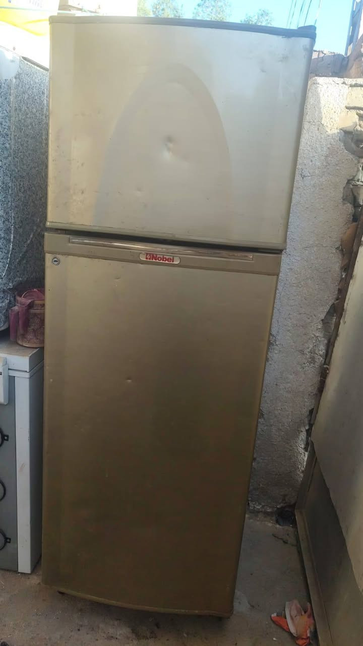 غراض منزليه للبيع
الثلاجه مابيها ضرر تجمد وتبرد ب100 قفل
المجمده بيها ضرر بسيط بالماطور ب50 قفل
الغساله كلشي مابيها تغسل وتنشف بس الكشر مالتها مكسور ب30 
مبرده حديد كبيره ماطورها شوي بطيء ب100 
مكان الحسينيه خلف ماركت دبي 
للاستفسار ع الرقم او وتساب  
‏‪‪***********

