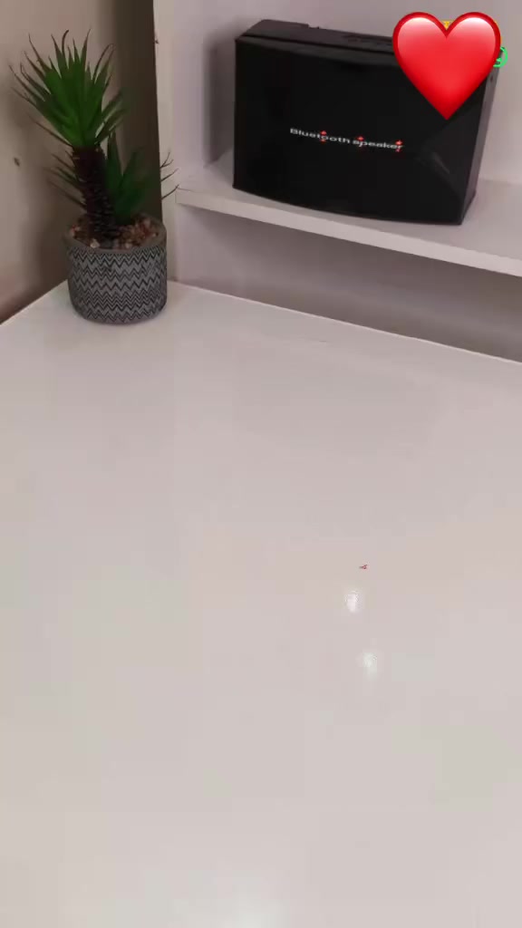 السعر مناسب جدآ ايباد جديد بعده ما مفتوح من كارتونه السعر 50الف فقط واتساب ***********
