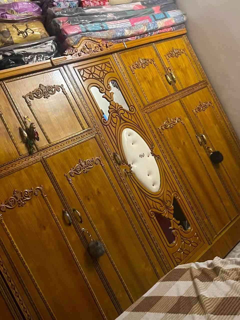 ‏غرفة مال خشاب نظيفة مستخدمةشي قليل السعر(900) رقم الهاتف)***********
