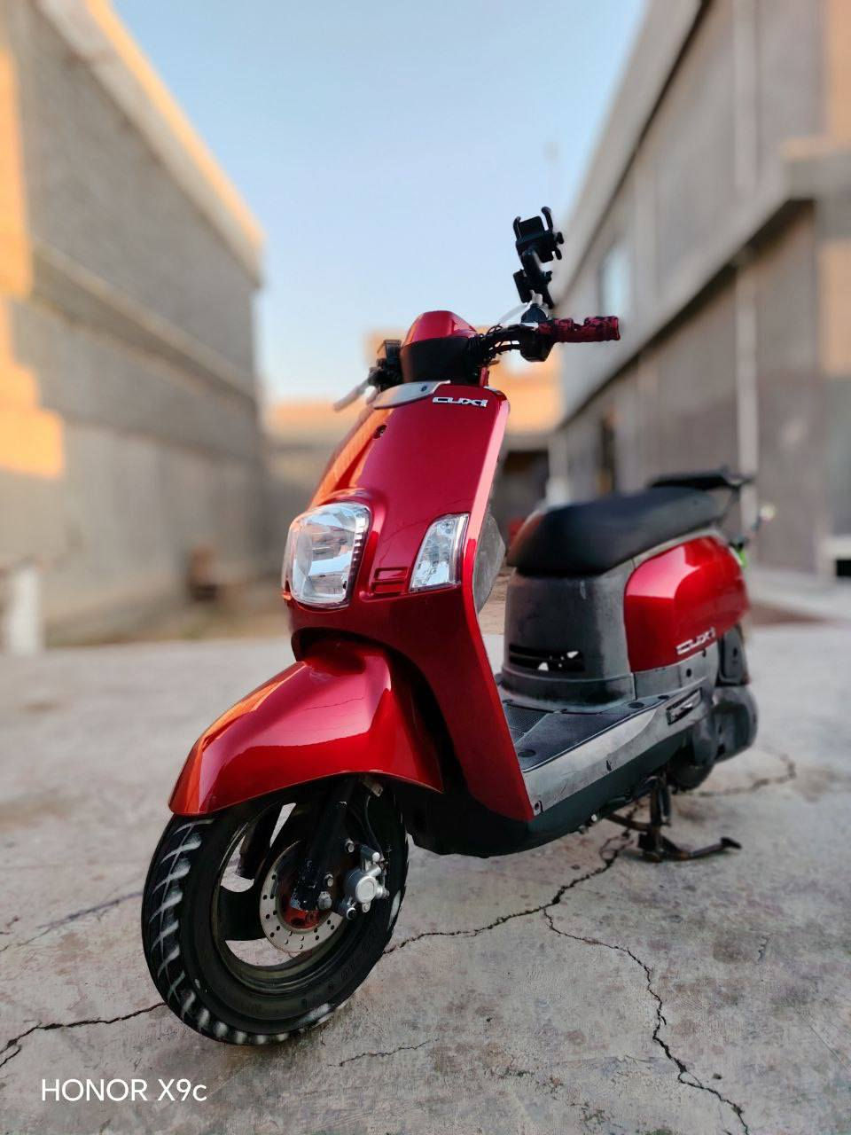 عليكم....
مكلف بلنشر
دراجة ماكس بوليس  🛵 للبيع 2009
دراجة شلعه معدل كهربائيات كلهه شغاله 
دراجة جديده فقط مبدل كفرات وكفراتهه البلاديات موجودات للجماليه مبدلات الكفرات 
تخم تايرات الدراجه جديده بمعنئ الكلمه 
أي نقص مابيهة تعال وشوف بعينك 
العنوان بابل مشروع المسيب 
السعر 800 وبيهه مجال حك الجيه
اذا مو شراي لا تتصل فدوه وتعبني 
  الاستفسار الاتصال على الرقم 
📞 ***********
