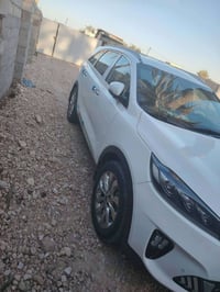 سورنتو ٢٠٢٠ خليجي كفاله عامة للبيع السعر المطلوب ٢٤٥ وبيها مجال حك الج...