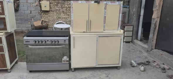 كاونتر نضيف سعره 165 واكو توصيل 
طباخ نضيف وكاونتر مرمر بدون سنك 300 قفل 
بي واتساب ***********
***********
