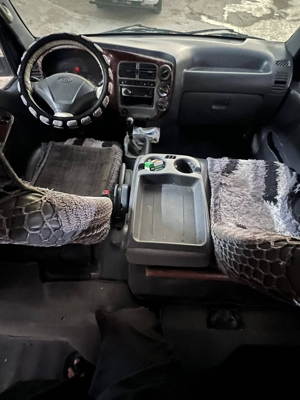 كيا دبل قماره مديل 2009 حادث مرفق بالصور السعر 100$ وبيها مجال 
غير متواجد على الفيس 
***********
