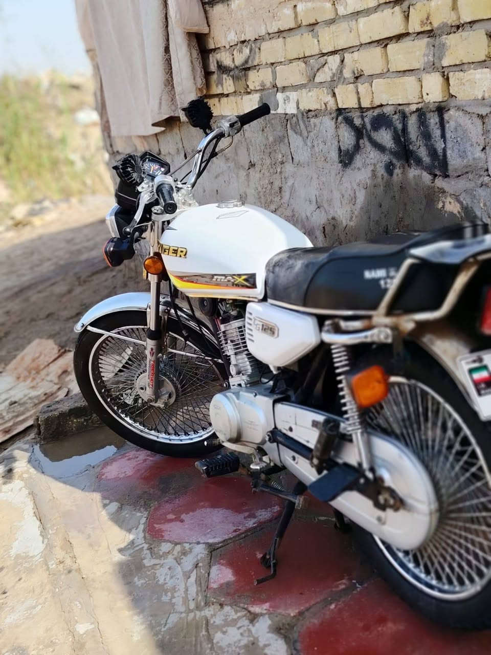 دراجه نامه برو للبيع كلك اتكفل سرقه وعشائر المكان بابل الحمزه الغربي السعر 390الف
***********
