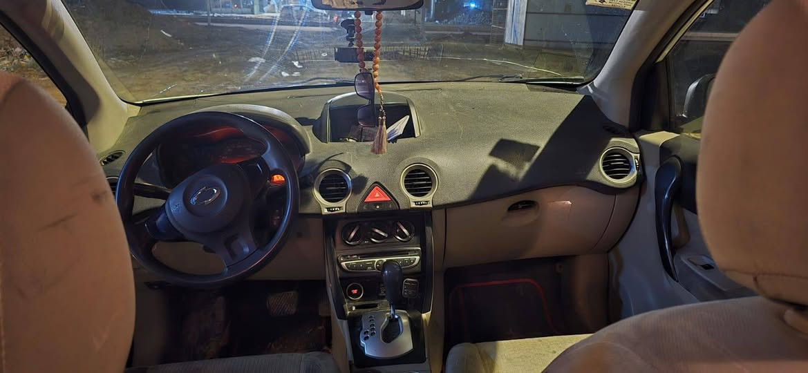 للبيع رينو كوليوس 2009 محرك كير جدد تدفأة تبريد صدر امامي جديد تخم تاير جديد كهربائيات كلها شغالة عدا الجامة بصف السايق غرفتها حلوة سيارة جاهزة رقم بغداد ومكانها بغداد تحويل مباشر. السعر 70 ( مكلف بالنشر  ) للاتصال *********** .
