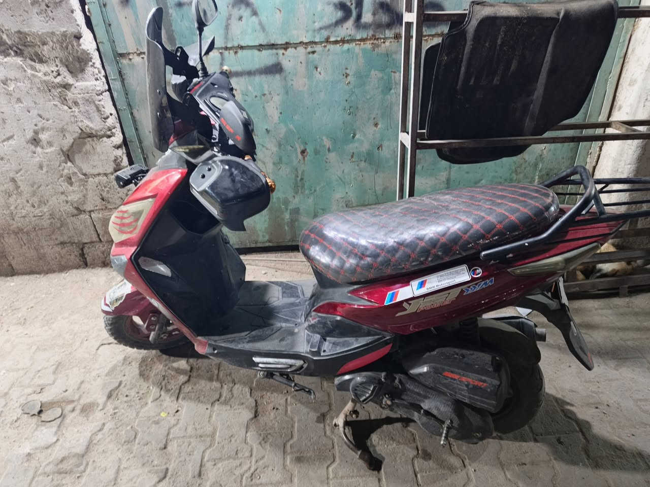 دراجه كامله شغاله نكرة وهندر السعر ٤٥٠ بيها مجال الشراي يراسلني بغداد م الصدر
*********** متواجد واتساب
