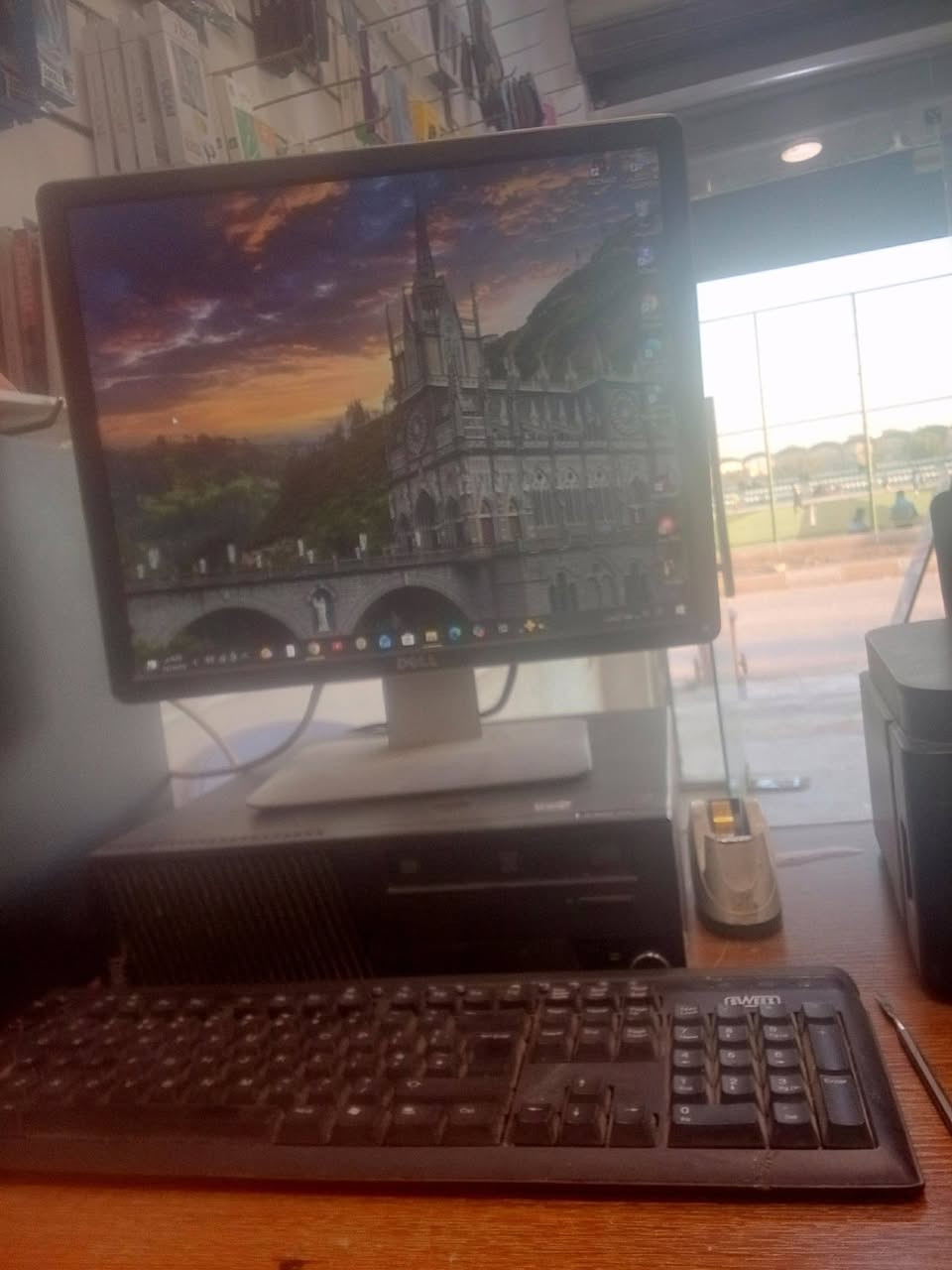 حاسبه للبيع  الهارد 500ول رام 2وكارت الشاشه1السعر 75مكاني المركز ديوانيه راقم وات ساب ***********
