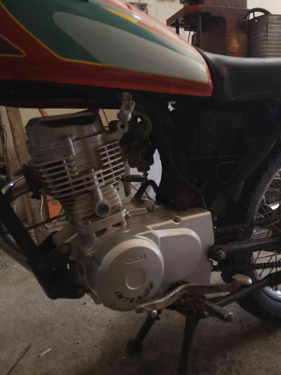 السلام عليكم دراجة للبيع مكينه انتنس موديل 25 شاصي نامه شيال ناصي مكاني ديالى بعقوبة تفاصيل خاص وهذا رقمي***********
