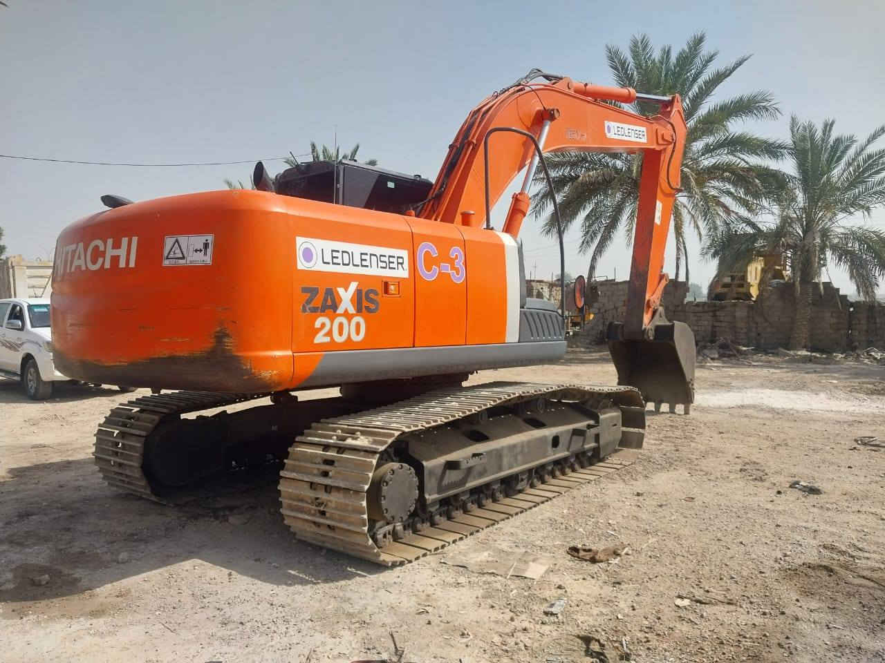 السلام عليكم حفار 3Z حجم 200 مكفوله كفاله عامه ع وضع الشركه 
***********
