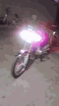 السلام عليكم تايكر البيع موديل 2025 وراق كامله دراجه كاعده حلوه مسعجل علئ بيعته مكان ديالئ خان بني سعد سعر خاص او نتصال  ‏‪***********‬‏
