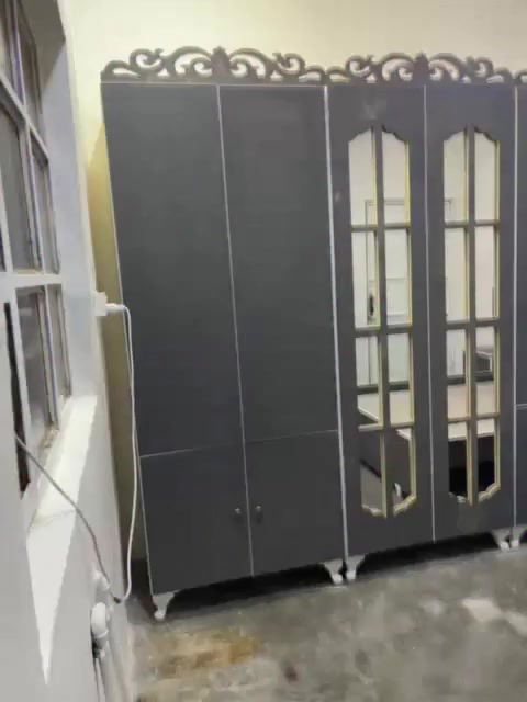 السلام عليكم
غرفة أخشاب تركي للبيع 
شرط بعدها جديده 
الموقع ناحية آشور قرية اسديرة سفلى 
للاستفسار وتساب ***********
