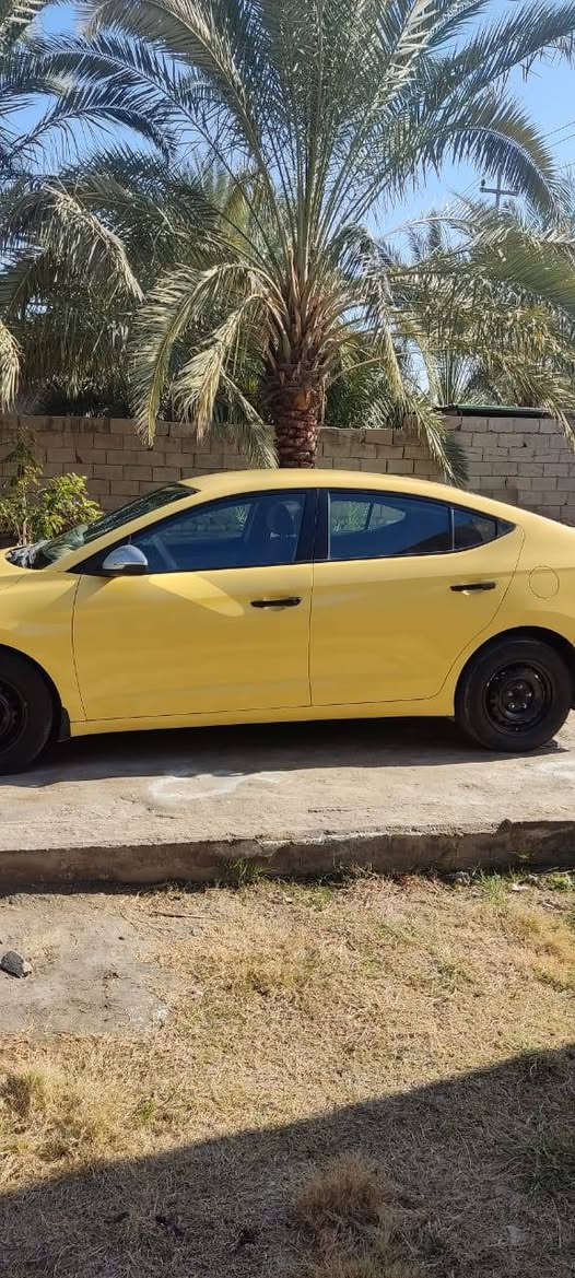 السلام عليكم للبيع النتره 2016. خليجي بسمي  وهيئه مصفره مكينه 2000  وكير خير من الله  العنوان سماوه  دوشمه جديده تخم تاير حداديه فول.  رقمي ***********
