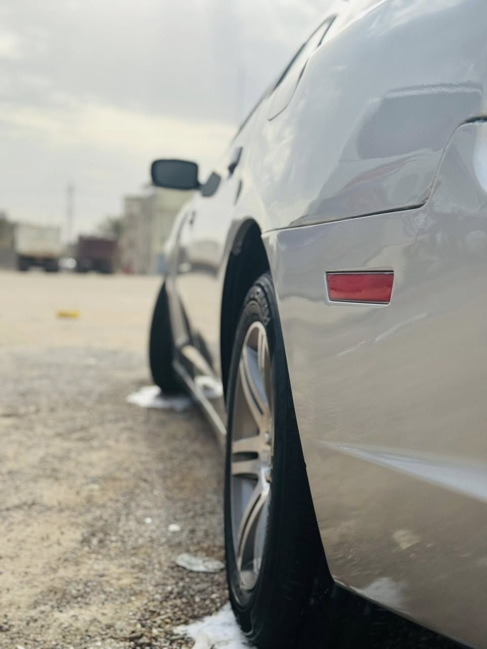 السلام عليكم جارجر مديل 2014 رقم ذي قار انكليزي وارد امريكي  حادث بجم سيارة مصبوغه جمالية عام مدوشمة كاعية وكشنات وسفريات مكينة و كير جديد مديل19 سيارة مانقصه برغي حدادة جديدة تخم تاير جديد تبريد تدفئة شغالة مكان السيارة البصرة الزبير رقم الهاتف: ***********
