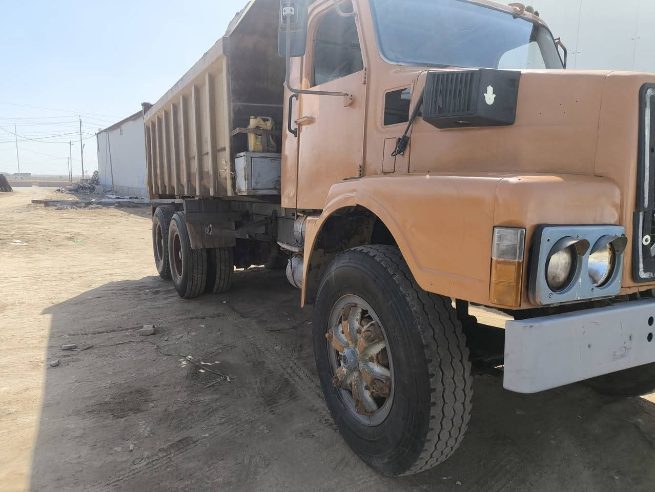 السلام عليكم فلفو للبيع موديل 1981 مكينه وكير وشاصي مكفول ارقام وسنويه جديد
***********//***********
