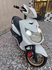 دراجه سكنس فحل  بكلايت لد حلوه وناعمه  نضافت الكفرات 85٪ العنوان بغداد...