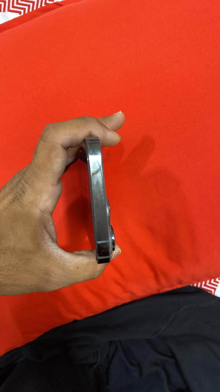 ايفون ١٤برو ماكس ذاكره ١٢٨بطاريه ١٠٠مبدل اصليه ويقره اصليه قبل اسبوع بدلته بيدي 
بي شخوط بالشاشه
سعره ٦٥٠الف 
مكاني ديالى خانقين 
*********** 
توصيل موجود فقط باعتماد
