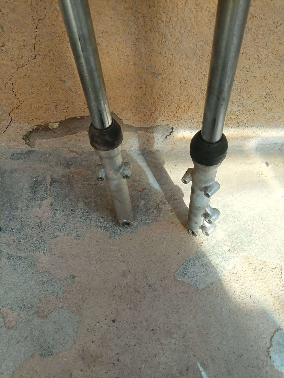 سلام عليكم غراض تفصيخ البيع
ويله زوج نضيفات لون ذهبي ابيع بدون تواير 60
كشن وتنكي ودبلات خلفي 40
وتخم براغي +دبلات دسك شرط شغل وماشه مامي ب30
(تاخذهن كلهن حسبهم لك برخص )مكاني بغداد نهروان رقمي ***********
