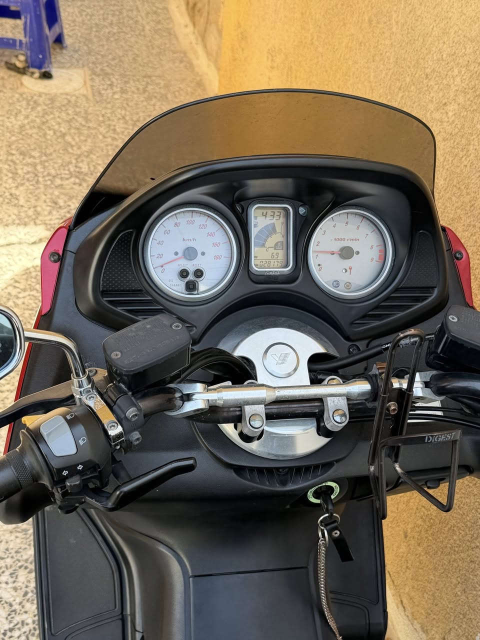 سلام عليكم دراجه تي ماكس كفوله صار شهر من نازله من ماهر ماشيه 28  مكان الدراجه كربلاء السعر 29 وبيه مجال بصيط *********** لوتيه ماا اريد بس الشراي يجي 👍🏽
