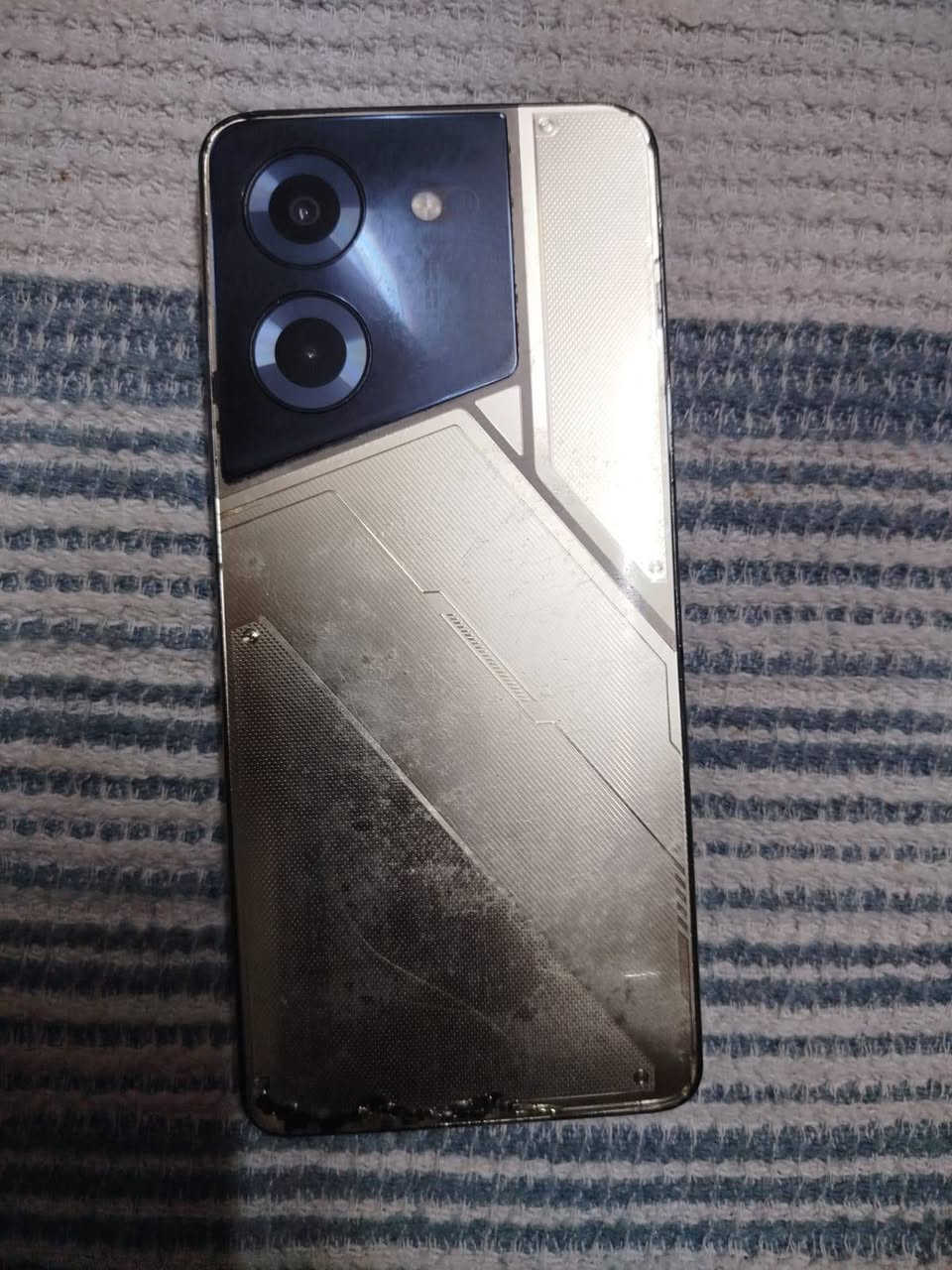 السلام عليكم tecno pov5 
جهاز نضيف. ذاكره ،256 
مستعمل سنه واحده 
واتساب فقط 
***********
ب ١٣٠ وبي مجال
