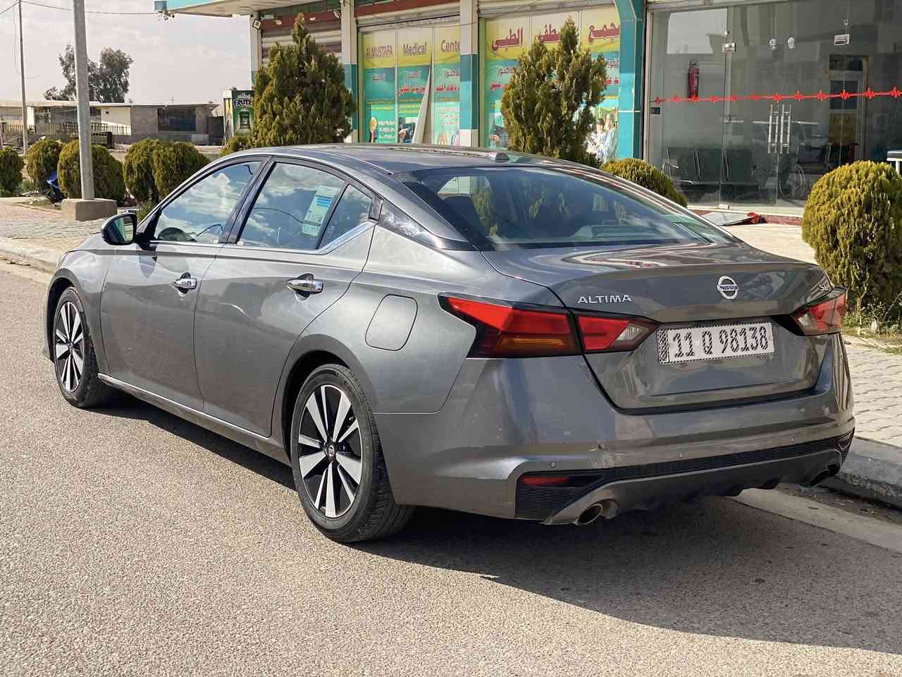 السلام عليكم
نيسان التيما للبيع 

2020 

فول مواصفات 

فتحه + بصمه + كشن جلد تدفئه بالكشن + تدفئة ستيرن 

رادار توقف ذاتي 

سايد بريك كهربائي

تبريد ثلج ❄️ 

رقم بغداد جديد تحويل ثاني يوم 

كير ومكحرك كفاله 

الضرر بنيد وجاملغ بامريكا تبديل 
وجاملغ بالعراق صبغ

مكان السياره بغداد المنصور 

السعر 120 

التواصل اتصال او واتساب 
***********
