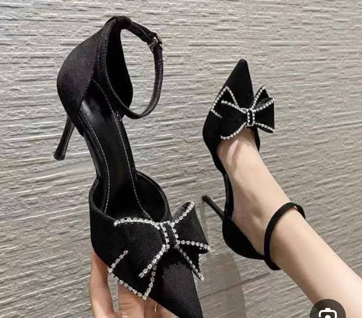حذاء مناسبات جديد قياس 36السعر 15


**إذا كنت صاحب هذا الإعلان وتريد حذفه لأي سبب، رجاءا أرسل رسالة إلى الدعم الفني**
