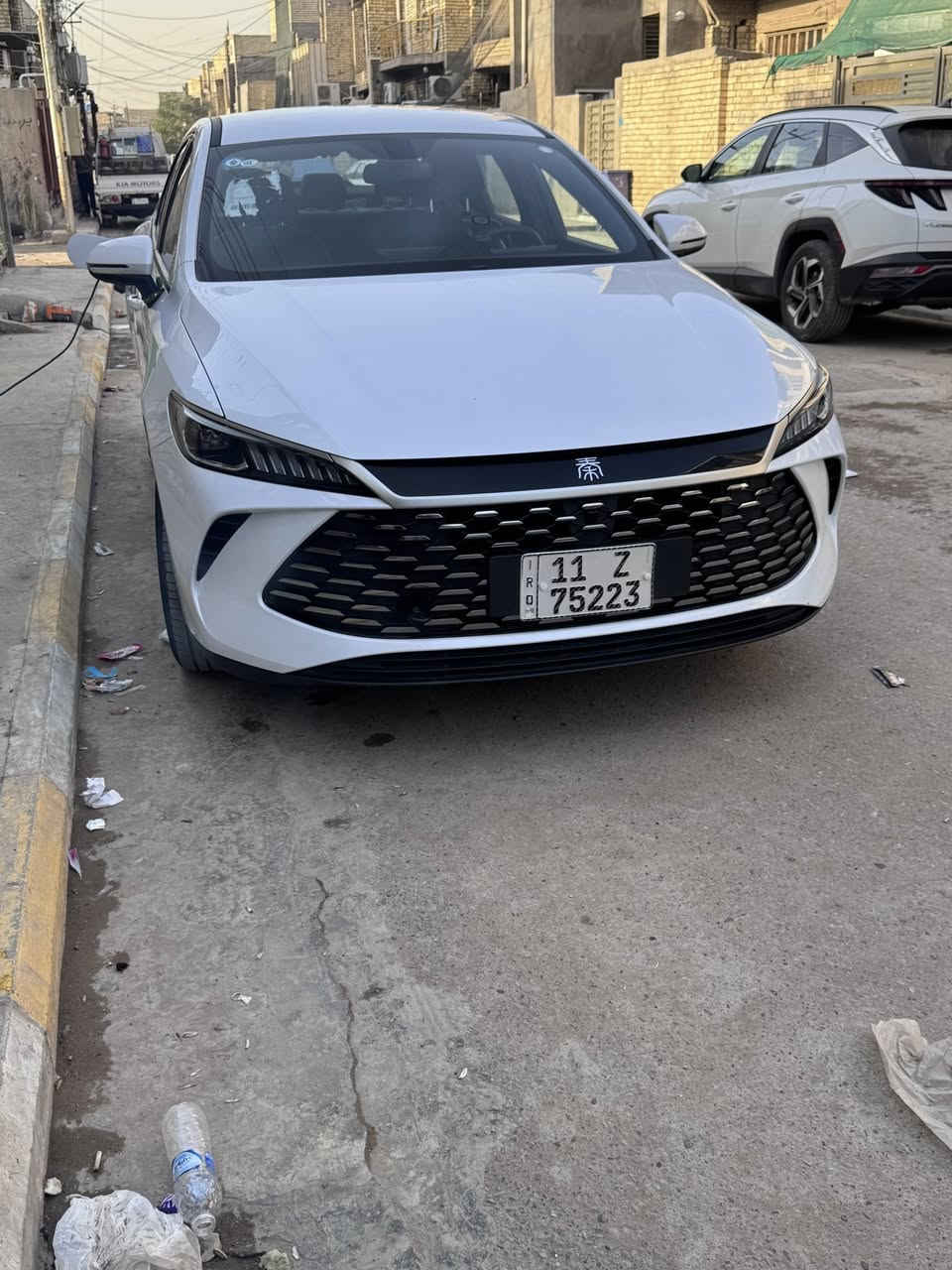 السلام عليكم BYDموديل 2025بيها شخط باب السايق شي بصيط السياره بسمي مكاني الزعفرانيه شارع البطل صوره العداد موجوده ويه الصور السعر اتصال ع هذا الرقم *********** غير متواجد ع الفيس
