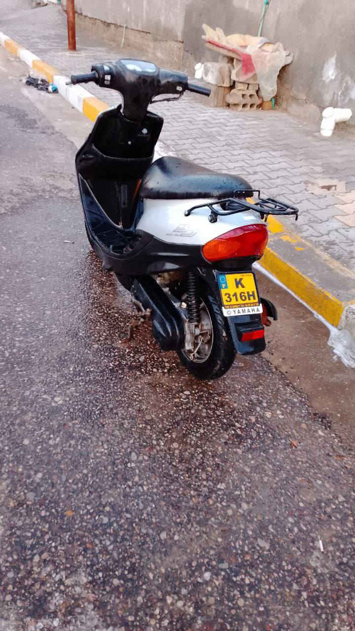 سلام عليكم دراجه بيجي باله صارلهه شهرين من طالع شوفت عينك كلشي ماناقصهه سعر خاص عل واتساب هاذه رقمي ‏‪0786 259 4919‬‏
