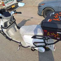 دراجة الشحن ملكة  اخت جديد ولا ضربه ولا شخطة  ست بطاريات مستطيل سرعه ٨...