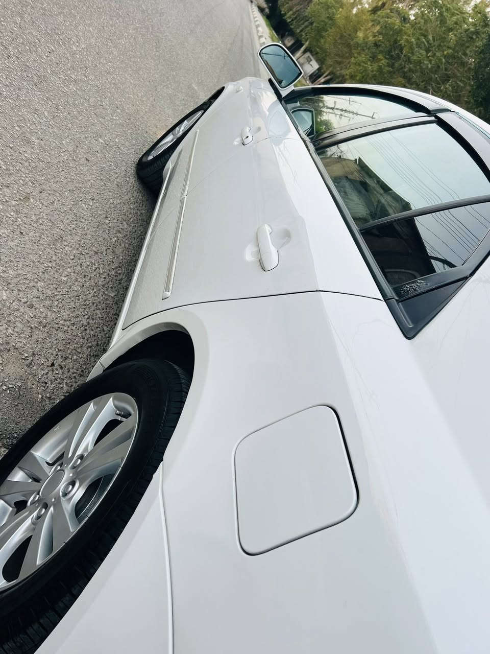 سوناتا 2009 سياره كلش نظيفه داخل صاج بيها أربع قطع صبغ توني صبغتهن للجمالية سياره جاهزه مكينة 2400 دوش تخم تاير جديد بأسمي السياره مكانها كربلاء الموظفين 
***********
السعر 117
