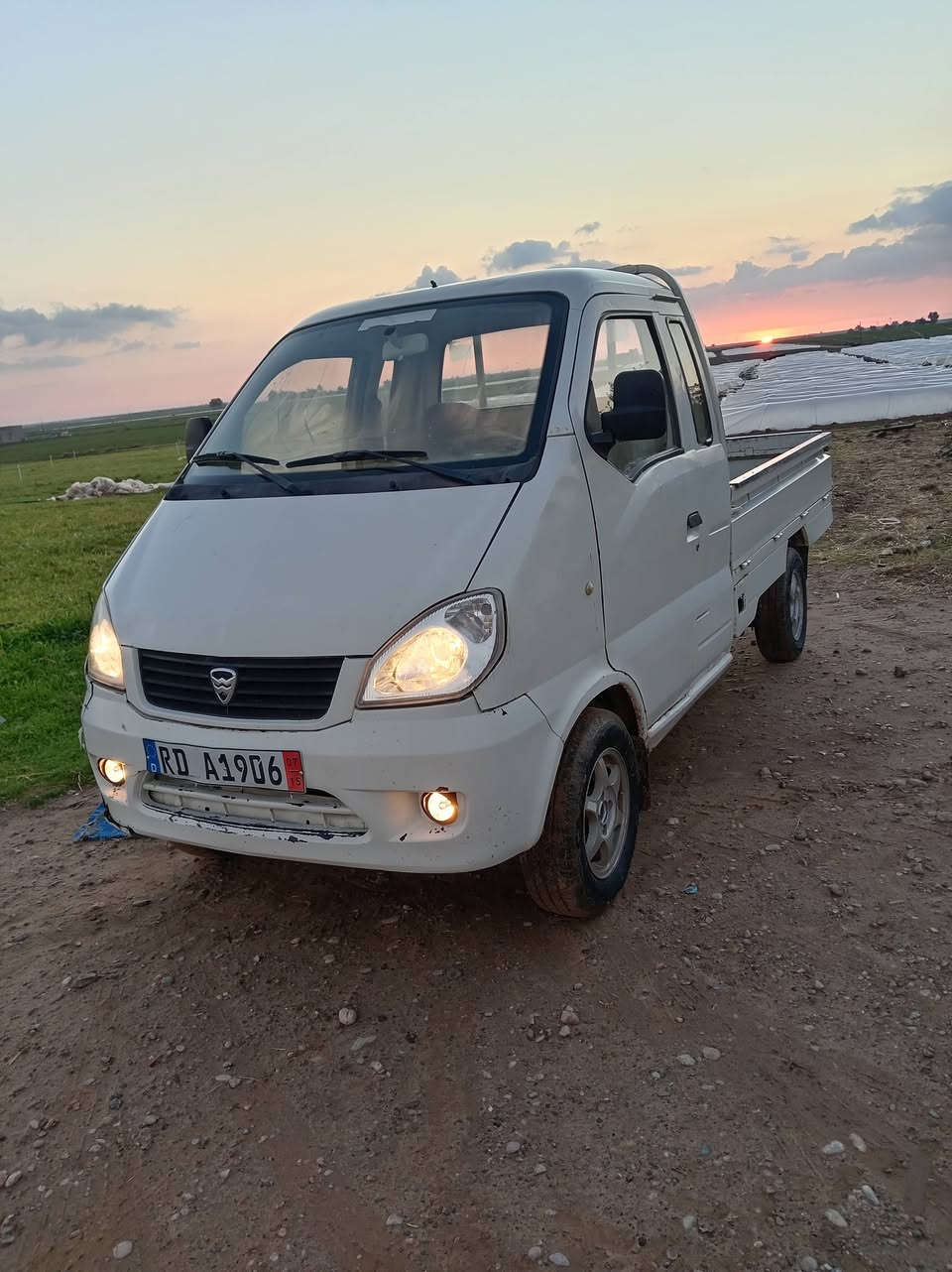 هيفه نضيفه البيع شاصي جديد مكفوله  مكاني جزيره السحاقي  السعر 16جديده***********
