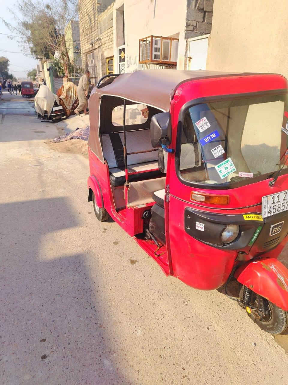 سلام عليكم تكتك 17البيع تكتك تخبل وين ما يعجبك اخذه وتكتك تراي مال عشرين لا طسه لا مدرشنو لين مال بيت وقديمه عندي وبسمي وبيه بس دوس عمرتهن بيدي وهاذ رقمي ***********
