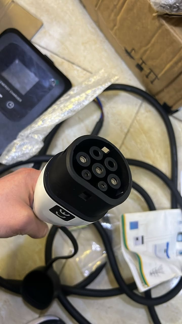 شاحنە تایب ٢ ٣٢ امبیر ٧ کیلووات
سیارات byd سونک بلس و سونک ل مع کل سیارات کهربایی جدید ما مستخدم واتساب ***********
